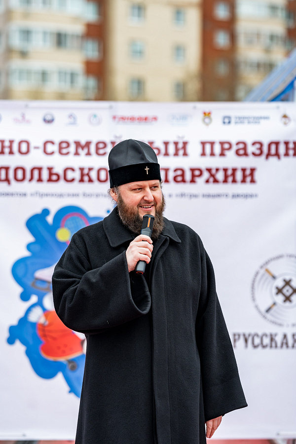 I турнир по мини-футболу на кубок архиепископа Подольского и Люберецкого Аксия на стадионе «Труд» города Подольска